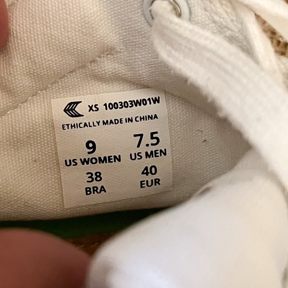 Cariuma OCA High Canvas Sneakers White Size 9 Women’s - Picture 13 of 13